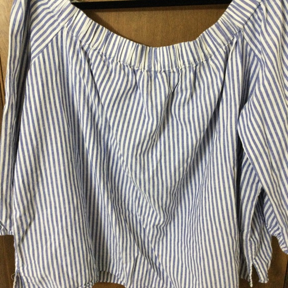 Lane Bryant 22/24  Blue and White Off Shoulder Boxy Blouse - Picture 3 of 7